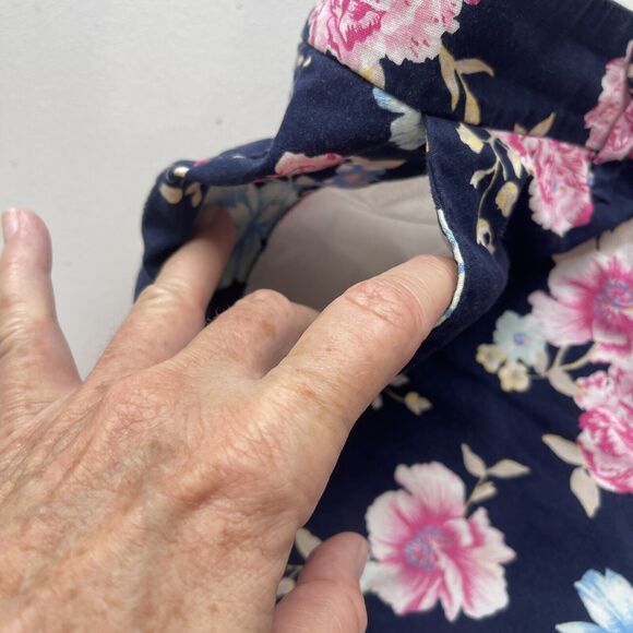 Old Navy Women's Blue Floral Chino Hem Short Cotton Shorts Size 8 Pockets Medium - Picture 2 of 13